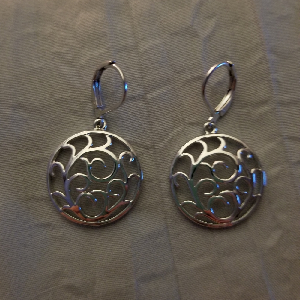 Artistic Pattern Earrings - image 1